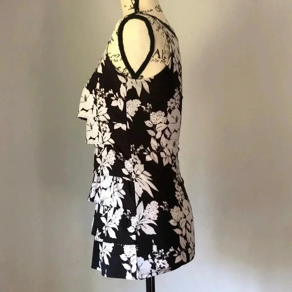 White House Black Market Too - Picture 3 of 6